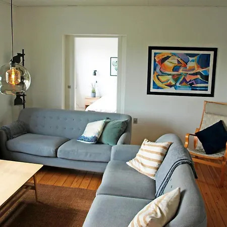 Дом отдыха Amazing In Rudkobing With 6 Bedrooms And Wifi Spodsbjerg