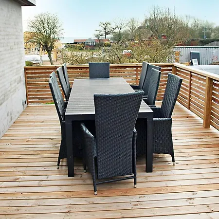 Amazing In Rudkobing With 6 Bedrooms And Wifi Дом отдыха *